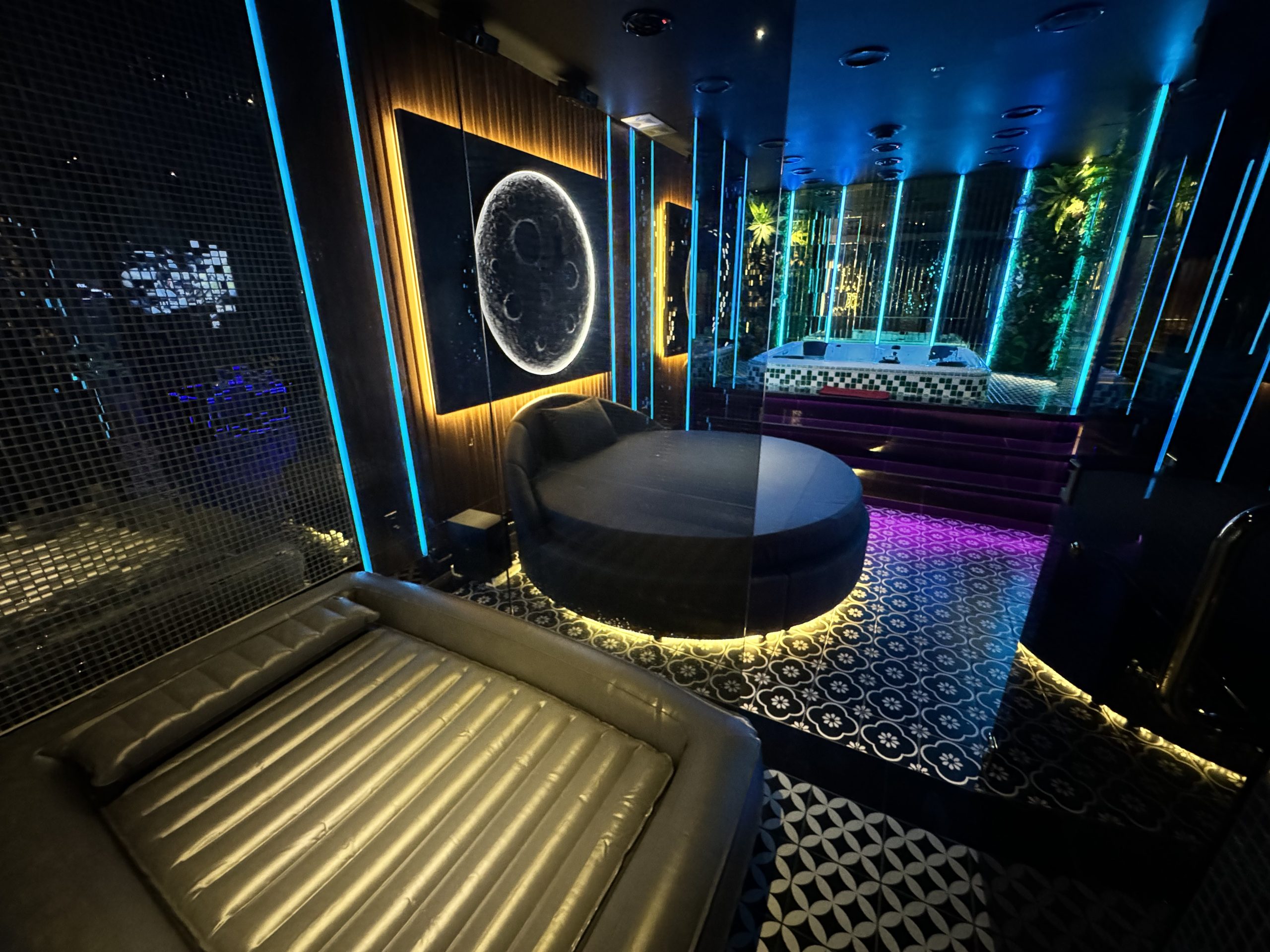 gallery grid image
